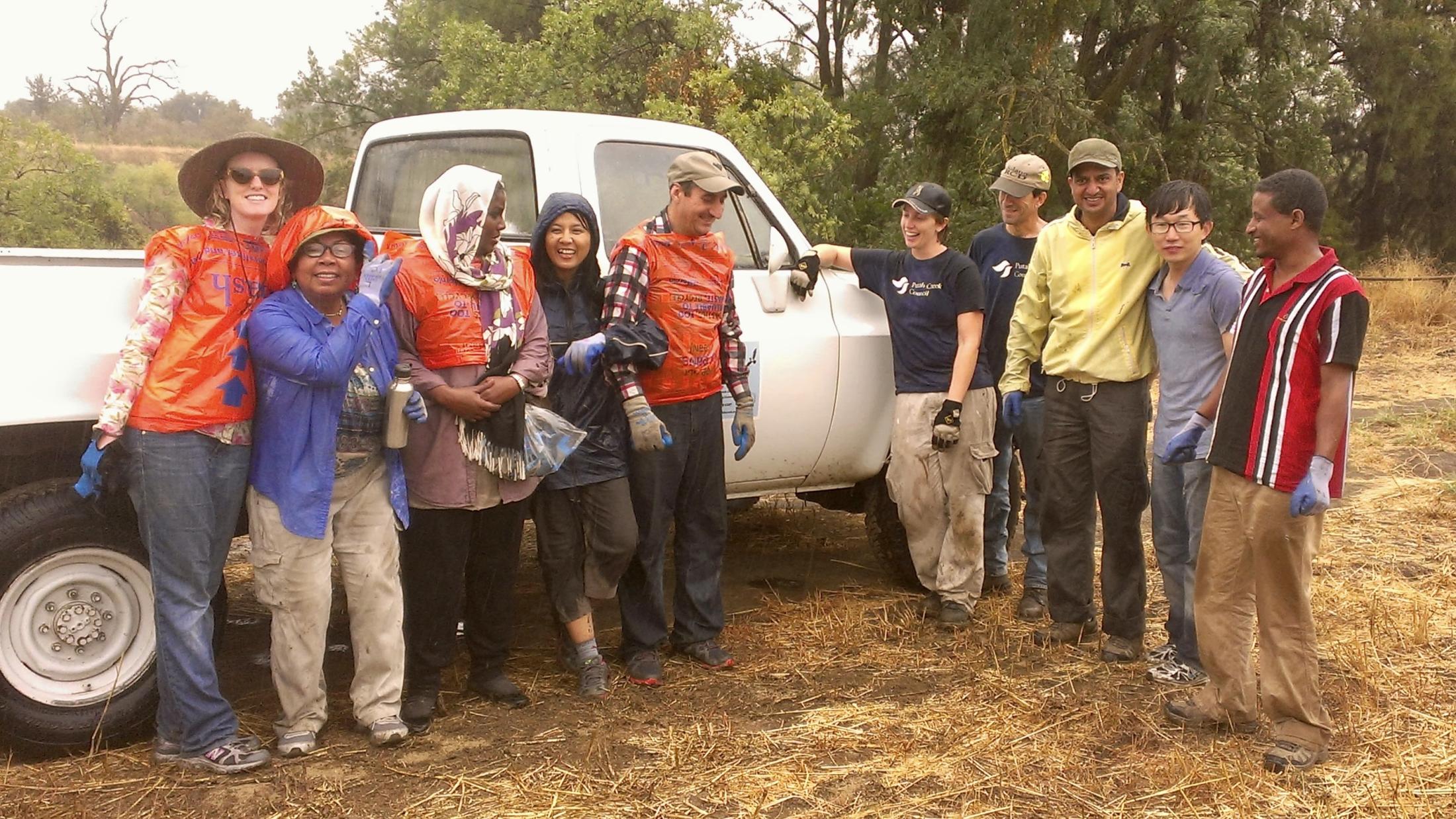 Humphrey Fellows doing community service