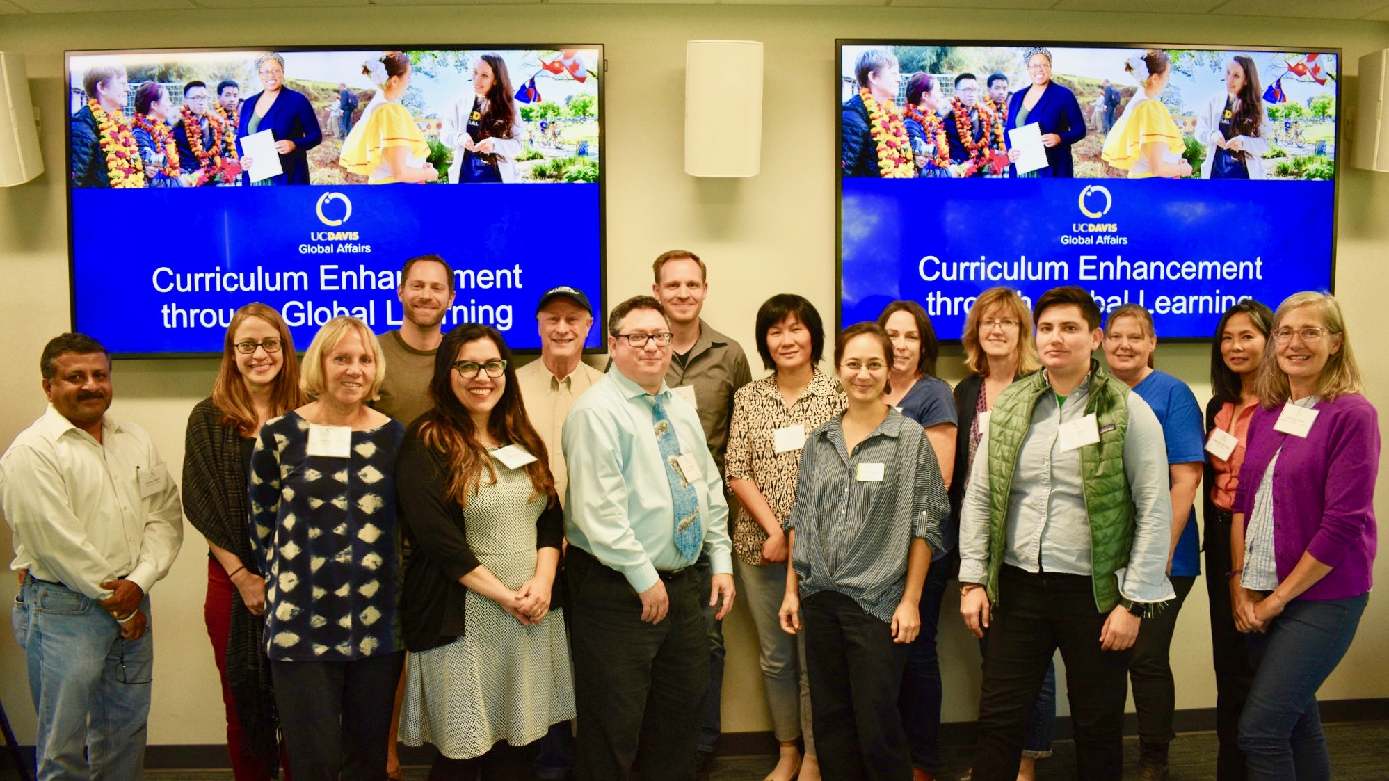 2018-19 faculty cohort in conference room