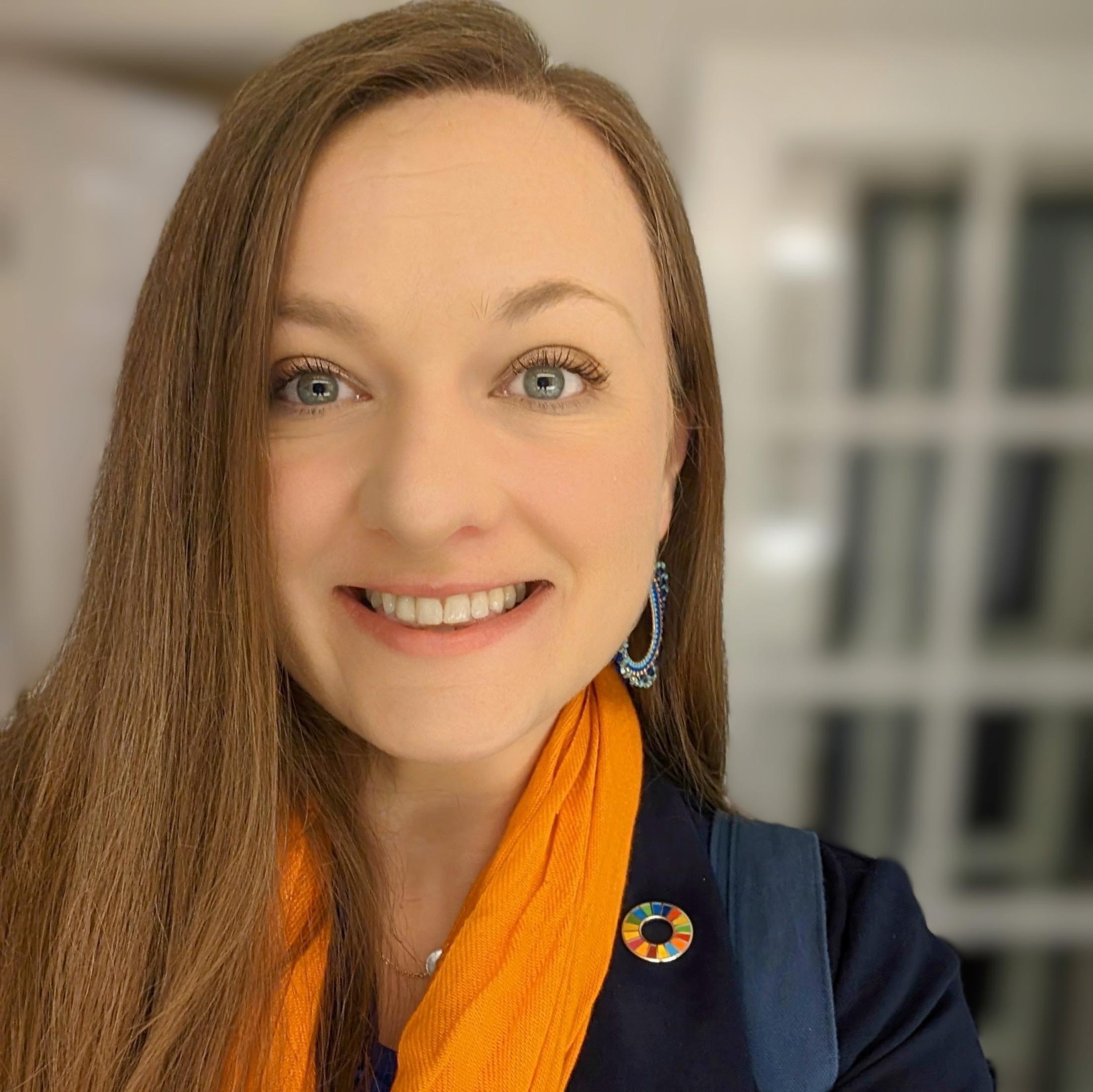 Sarah Olson Headshot