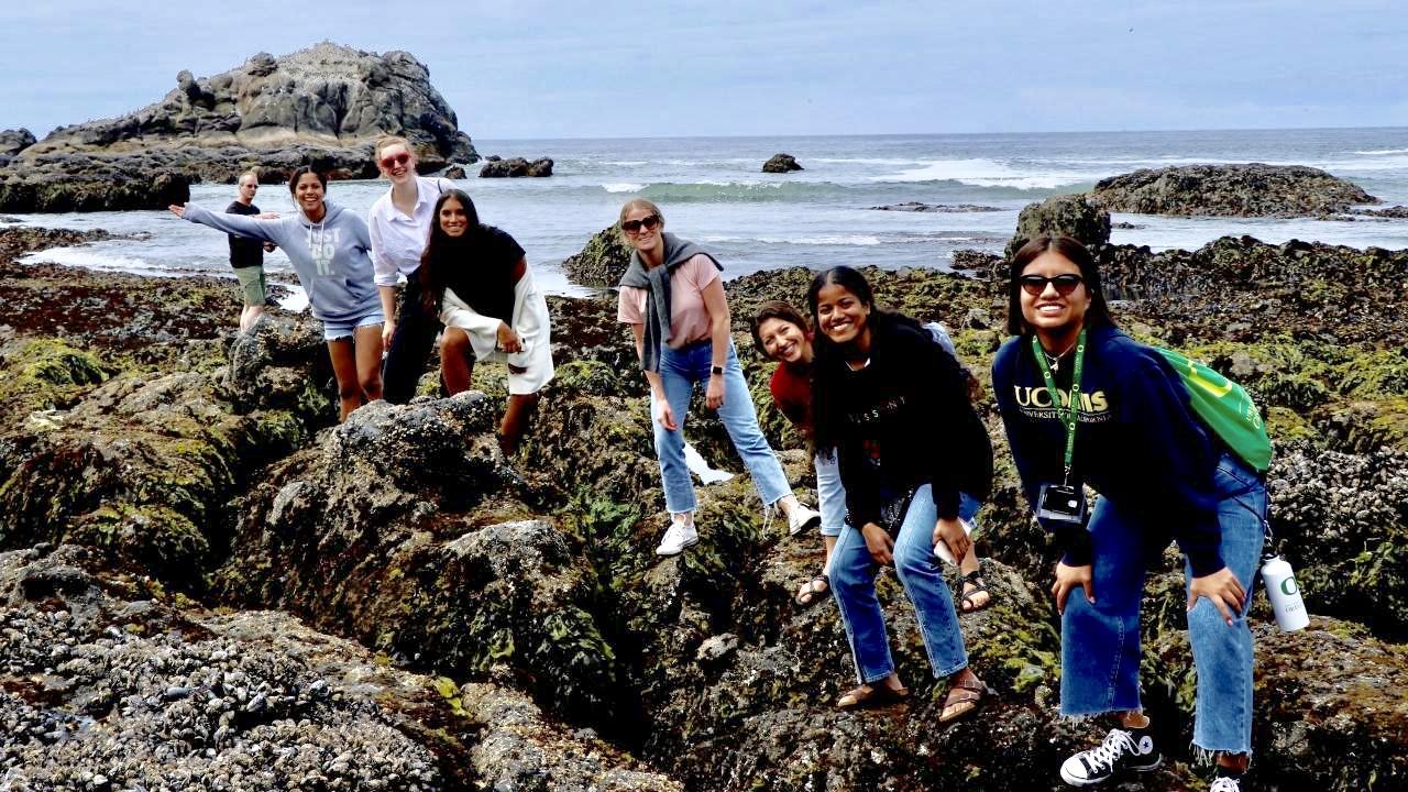 Students at coast of Oregon 