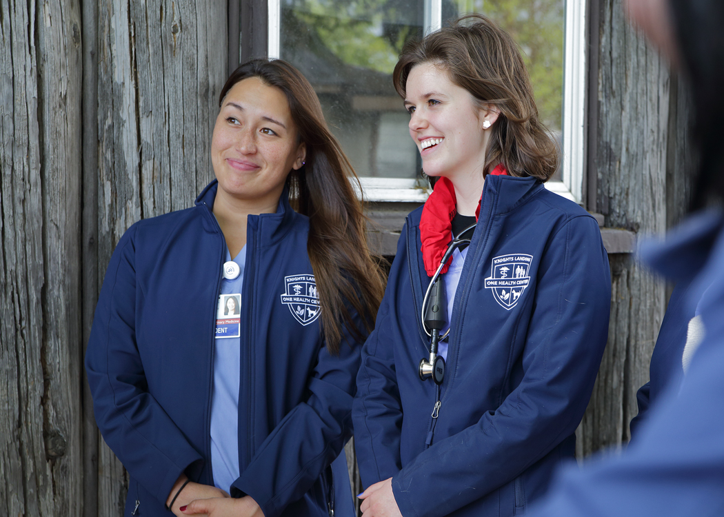 The co-directors of the veterinary clinic welcome Michael Lairmore, dean of the School of Veterinary Medicine, to the Knights Landing One Health Center veterinary clinic at the Knights Landing Community Center (from left to right: Cory Wakamatsu, Monica Figueroa, Dean Lairmore, Amanda Crofton, Leah Streb, and Hsin-Hung Lin).