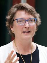 LindstromHeadshot
